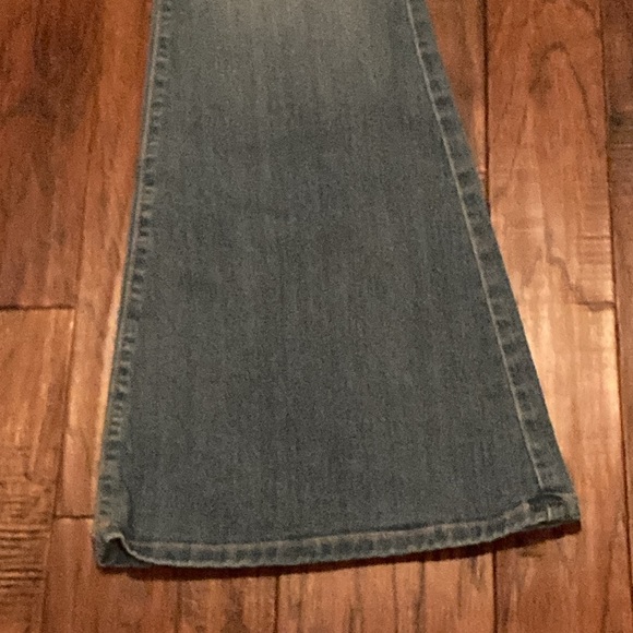 Vibrant Flare Jeans - Picture 2 of 6